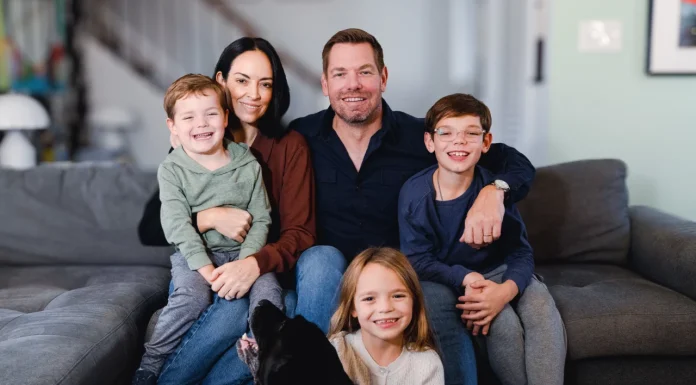 Eric Swalwell, candidat la funcţia de guvernator al Californiei, acuzat de agresiune sexuală. Democratul neagă acuzațiile care i-au zguduit campania