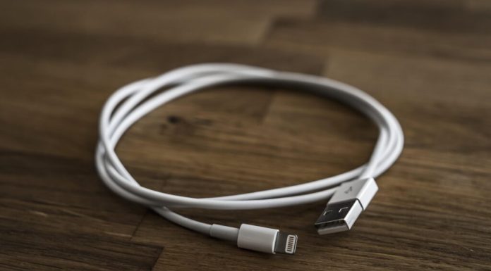 Motivul pentru care ți se rup mereu cablurile de încărcare. Expert: „Suntem ca o morgă, dar pentru aparate electronice”