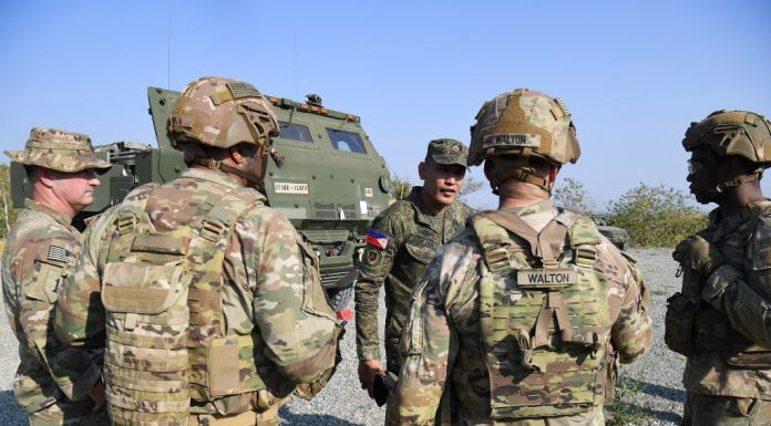 Doi americani se află printre rebelii comuniști care au fost uciși în confruntarea cu trupele din Filipine