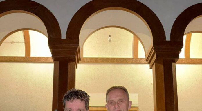 Președintele Nicușor Dan a mers, fără să anunțe, la o mănăstire. După slujbă s-a fotografiat cu un lider PSD