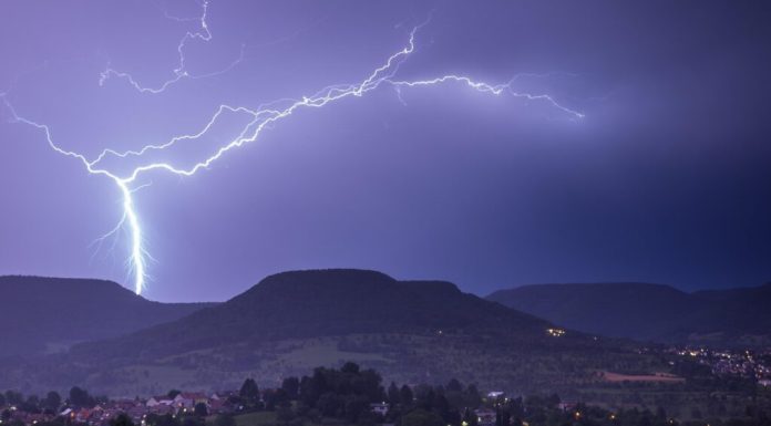 Un turist bulgar a murit după ce a fost lovit de fulger pe un munte