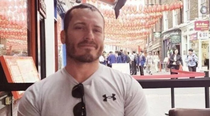 Un militar american, Gannon Ken Van Dyke, de 38 de ani, inculpat de fraudă după ce a încasat 409.881 dolari pariind pe căderea lui Maduro. Staţionat la Fort Bragg, a participat la planificarea şi executarea operaţiunii de capturare