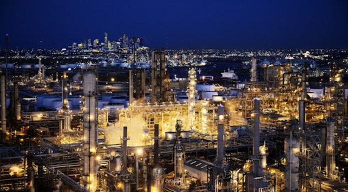 Războiul cu Iranul creşte cererea globală de combustibili din SUA şi majorează marjele rafinăriilor de pe coasta Golfului Mexic