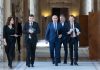 Analiză Politico: Cum să înțelegi haosul politic din România ca un expert. „Riscă să zguduie echilibrul UE pe flancul estic”