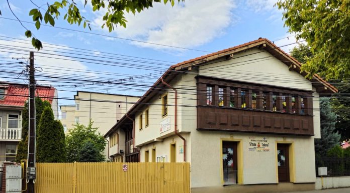 Directoarea grădiniţei din Craiova acuzată de violenţe la adresa copiilor a demisionat. Mitropolia Olteniei, sub umbrela căreia funcţionează grădiniţa, a deschis anchetă internă disciplinară