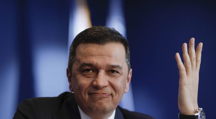 Grindeanu, contre cu Bolojan pe marginea „șobolanilor”. „Adevăratul șobolănism” e vânzarea unor companii profitabile