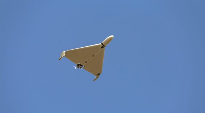 Pagube în Galați după căderea unor fragmente de dronă rusească: anexă gospodărească și stâlp de electricitate, afectate