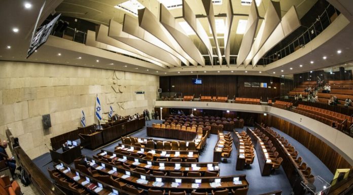 Doi foști premieri israelieni formează o coaliție anti-Netanyahu