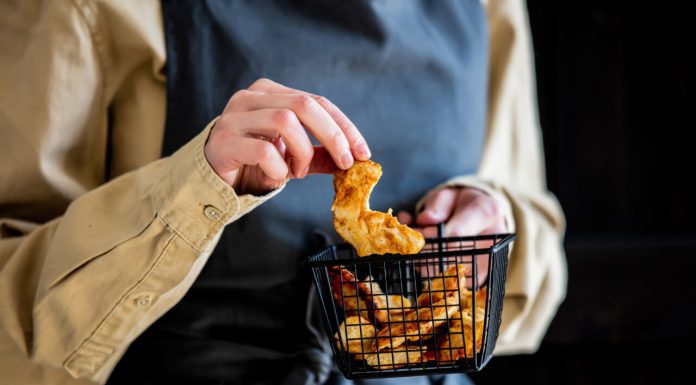 Ce pericole ascunde air fryer-ul din bucătărie. Cum îl poți întreține corespunzător