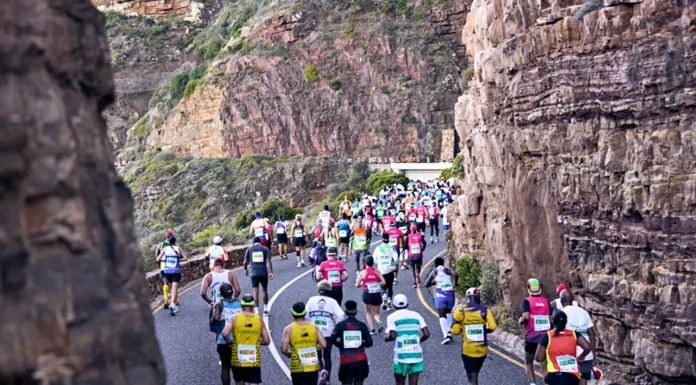 Doi bărbați din Africa de Sud au fost prinși concurând la categoria feminină după ce au terminat în top 10 la un maraton