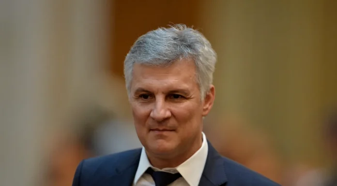 Un lider PSD acuză „înțelegeri” între bănci. Ce lege propune acesta pentru a opri abuzurile asupra ratelor românilor