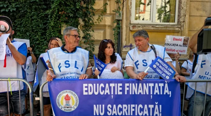 Protest în fața Ministerului Educației. Sindicaliștii din învățământ au ieșit în stradă, ce nemulțumiri au