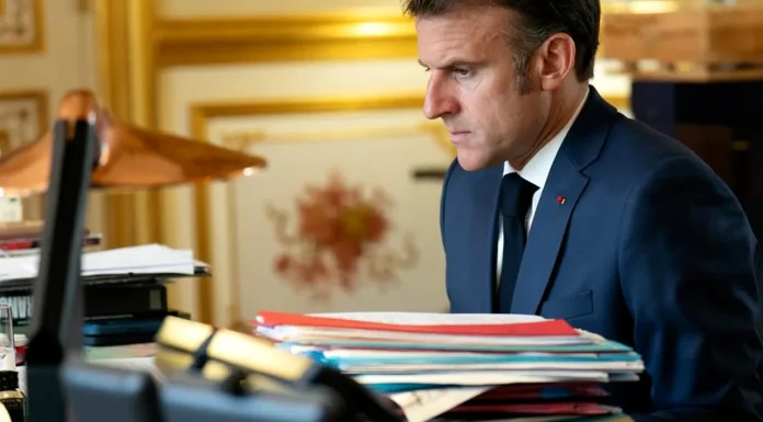 Emmanuel Macron își asumă rolul de negociator în războiul dintre SUA și Iran. După discuții cu Trump și Pezeshkian, Franța propune reluarea dialogului