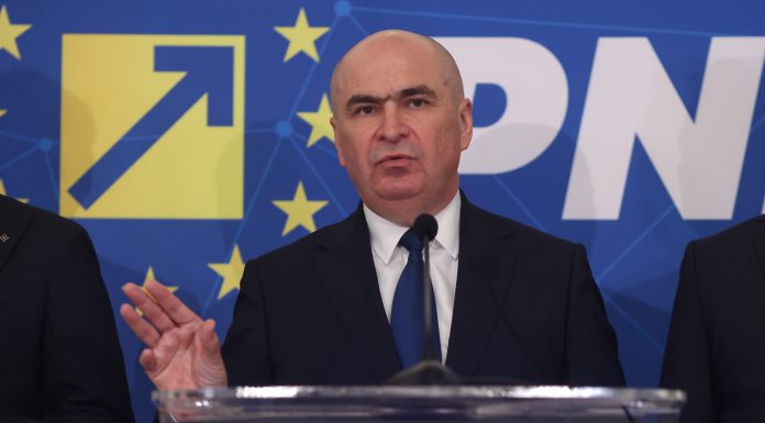 Criză în Guvern. Bolojan negociază cu UDMR și minoritățile după ce PSD i-a retras sprijinul politic