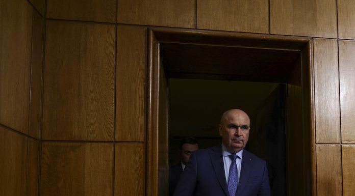 Premierul, întrebat despre o posibilă candidatură la prezidențiale: „Dacă aş fi dorit să fiu într-o poziție, aş fi putut”