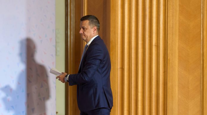 Sorin Grindeanu, în același hotel cu George Simion. ”Șobolănisme”: PSD, vehement împotriva propriei măsuri de guvernare