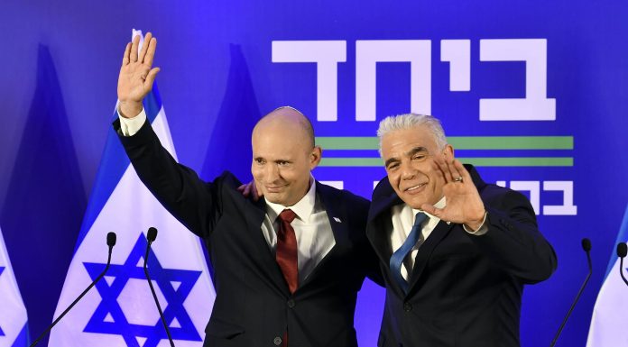 Un lider politic cu origini românești vrea să-l dea jos de la putere pe Benjamin Netanyahu. S-a aliat cu un fost premier