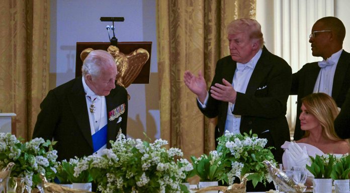 Regele Charles și Trump, recital de glume. „Dacă nu erau SUA vorbeați germana” vs. „Dacă nu erau englezii vorbeați franceza”