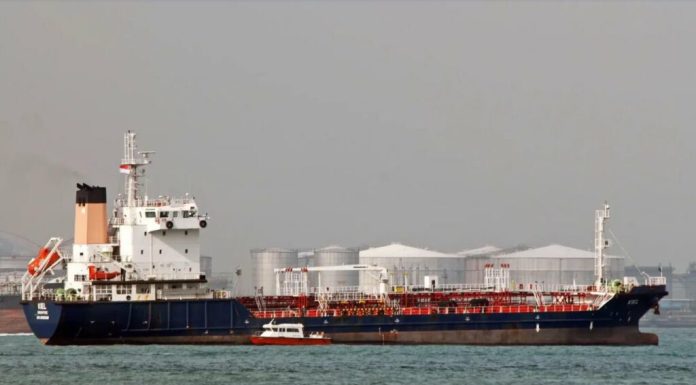 SUA prelungește derogarea care permite țărilor să cumpere petrol rusesc