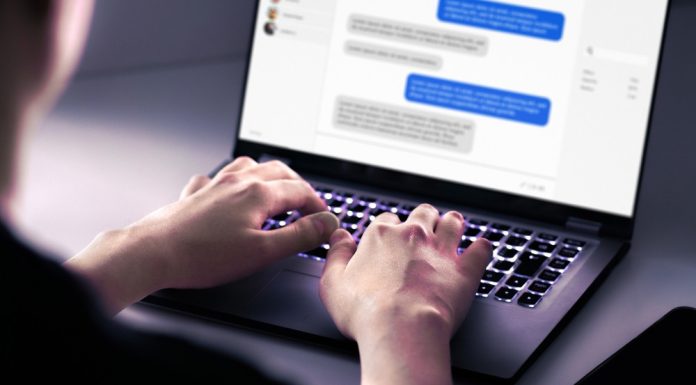 Un tânăr din Constanța s-a folosit doi ani de contul de Facebook al soției și a convins un bărbat să-i trimită 13.000 de euro