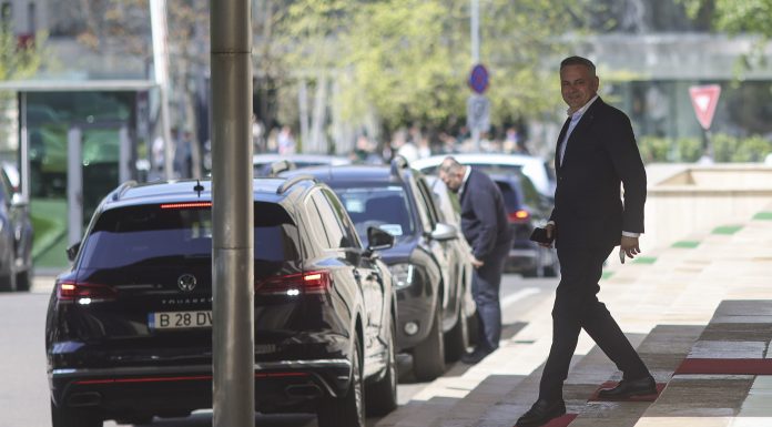 Imagini cu miniștrii PSD depunându-și demisiile FOTO