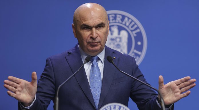 Bolojan consideră că trebuie continuate reformele: În loc să ne ducem pe o pantă ascendentă, riscăm să ne întoarcem în timp, iar oamenii vor fi cei mai mari perdanţi