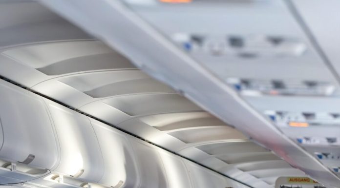 În timp ce TAROM își așteaptă ultima strigare, o altă companie aeriană românească „prinde aripi”