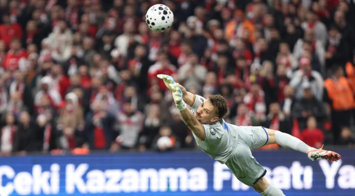 Celta Vigo, cu Ionuț Radu titular, caută „remontada” în Europa League / Andrei Rațiu, la un pas de istorie cu Rayo Vallecano, în Conference League