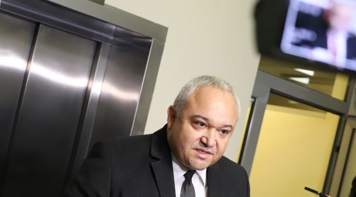 Partidul lui Rumen Radev promite stabilitate în Bulgaria: Rămânem în UE, NATO și zona euro