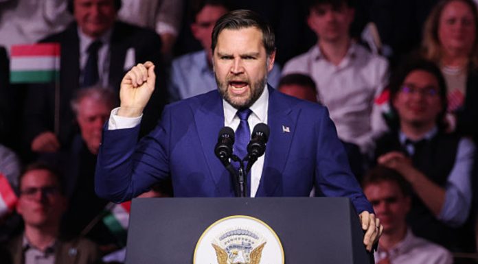 JD Vance, înainte de negocieri: „Dacă iranienii vor încerca să se joace cu noi, vor vedea că nu suntem receptivi"