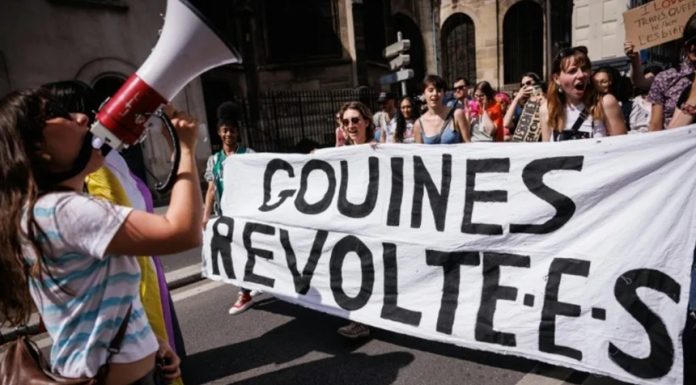 Aproximativ 1.000 de persoane manifestează la Paris, de Ziua Vizibilităţii Lesbiene