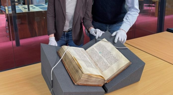 Manuscris rar descoperit la Roma: o copie de 1.200 de ani a celui mai vechi poem în limba engleză