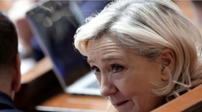 Le Pen îl acuză de Macron de ”trumpizare”, după o ieşire a şefului statului pe tema medicilor străini