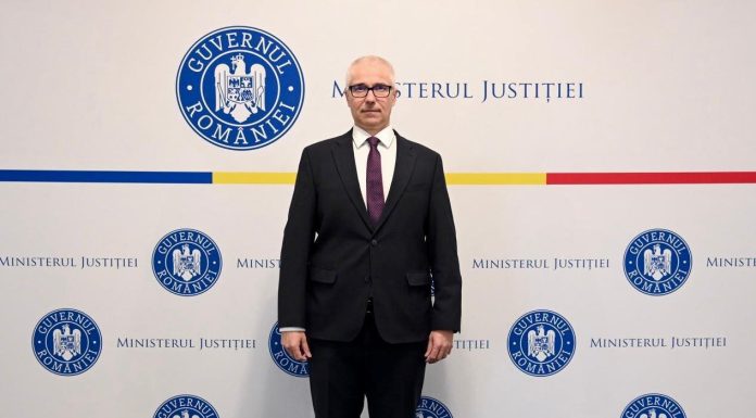 Radu Marinescu şi-a depus demisia din funcţia de ministru al Justiţiei: „Nu am făcut aceste lucruri singur”