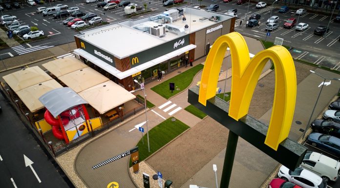 FOTO McDonald’s redeschide în România unul dintre cele mai cunoscute restaurante, la Brașov