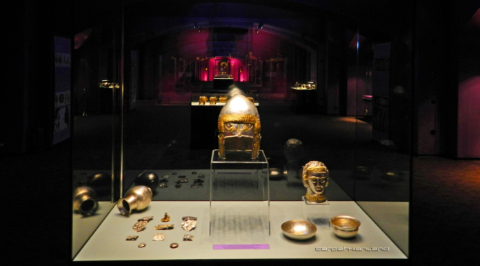 O altă piesă rară, la un pas să fie furată, alături de coiful de la Coțofenești și cele 3 brățări de aur, la Muzeul Drents. Cât valorează