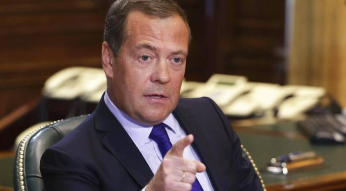 Medvedev: UE nu va recupera niciodată miliardele de euro alocate Ucrainei. Bucuraţi-vă că sunteţi din nou duşi de nas, europeni!