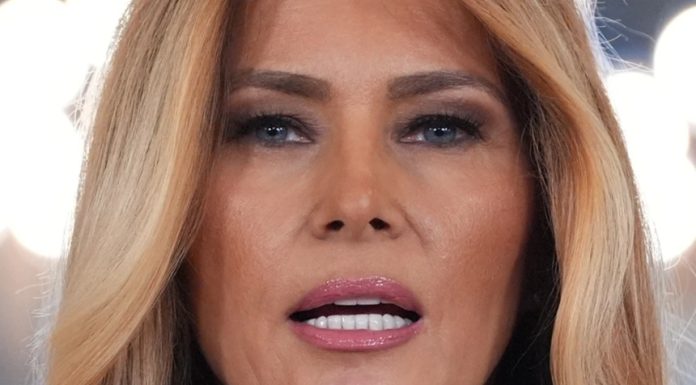 Melania Trump neagă orice legătură cu infracţiunile comise de infractorul sexual Jeffrey Epstein – VIDEO