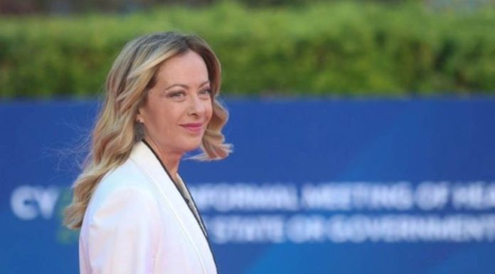 Meloni cere, în Cipru, ca NATO ”să rămână unită”, după ameninţări americane cu excluderea Spaniei din Alianţă. Niciun articol al Tratatului fondator al NATO, semnat în 1948, nu prevede suspendarea sau excluderea unui membru din Alianţa Nord-Atlantică