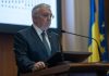 Cursul BNR a explodat. Se implică Isărescu din nou în lupta politică? Coincidență între alegerile prezidențiale și criza politică de acum: rata de schimb leu-euro crește brusc și este folosită ca sperietoare