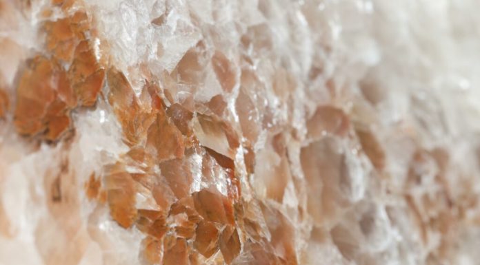 Mineralul care sfida știința de 200 de ani. Secretul dolomitei, în sfârșit descifrat