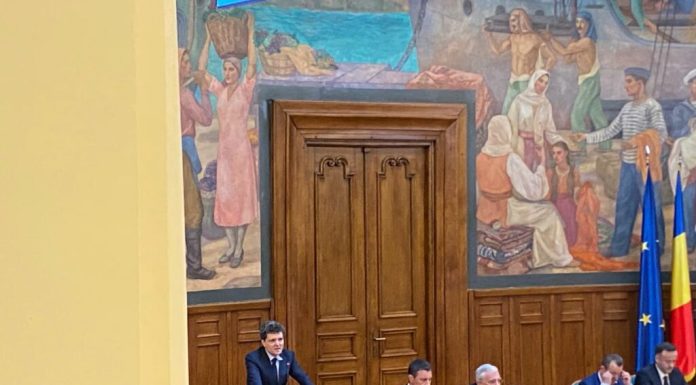 „Trăim un război informațional”. Nicușor Dan, la Forumul Educației Financiare