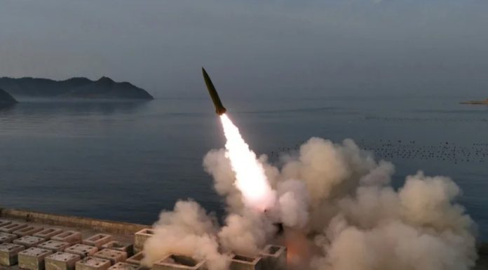 Coreea de Nord exploatează un vide de atenţie a Statelor Unite, care stau cu ochii aţintiţi asupra Iranului, avertizează unii experţi