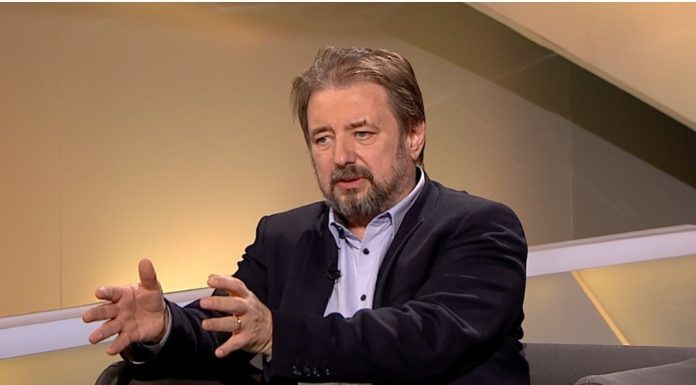 Cristian Pîrvulescu: PSD împinge România într-o criză de regim prin legitimarea AUR. Social-democraţii, în pragul unei „derive fasciste”