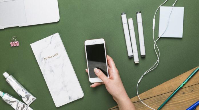 Telefonul vechi e o comoară. Cinci moduri de reutilizare la care nu te-ai gândit