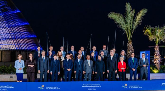 NYTimes: Liderii UE au discutat informal în Cipru despre apărarea militară reciprocă “fără NATO”. Ce concluzii sunt