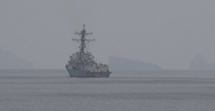 Şase nave au făcut cale întoarsă în urma blocadei din Strâmtoarea Ormuz, afirmă armata americană. 10.000 de soldaţi americani sunt implicaţi în operaţiune