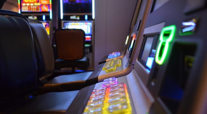 Primăria Sfântu Gheorghe a interzis jocurile de noroc şi pariurile sportive în zonele rezidenţiale din oraș