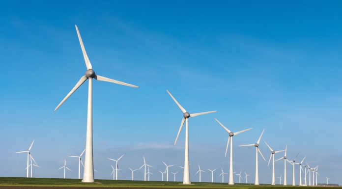 Energia regenerabilă devine scut împotriva scumpirilor în Europa, pe fondul războiului din Iran