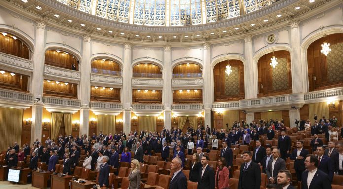 Liderul deputaților PNL: „Sunt parlamentari care au fost forţaţi să semneze moţiunea. Au posibilitatea să se exprime la vot”